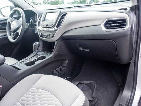 Used 2018 Chevrolet Equinox LS image 5