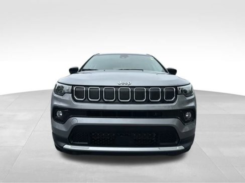 Used 2022 Jeep Compass Limited image 15