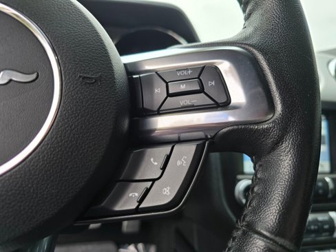 Used 2016 Ford Mustang Premium image 21