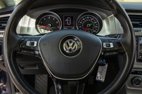 Used 2016 Volkswagen Golf S image 18