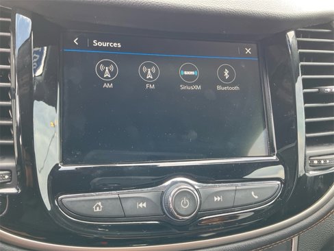 Used 2019 Chevrolet Trax LT w/ LT Convenience Package image 19