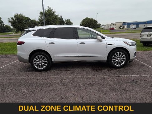 Used 2021 Buick Enclave Premium w/ Surround and Sites Package image 8