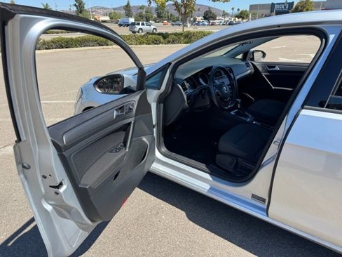 Used 2019 Volkswagen e-Golf SE w/ Driver Assistance Package image 22