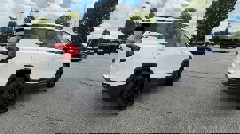 Certified 2021 GMC Terrain SLE w/ Elevation Edition image 8