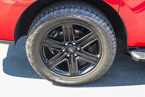 Used 2021 Ford Expedition Max XLT image 13