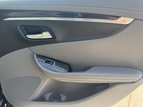 Used 2019 Chevrolet Impala LT image 25