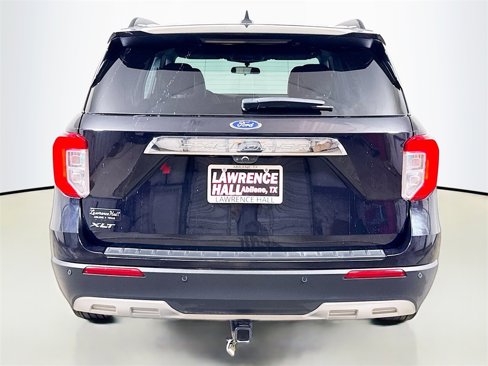 Used 2023 Ford Explorer XLT w/ Equipment Group 202A image 5
