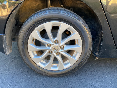 Used 2019 Nissan Sentra SV image 9