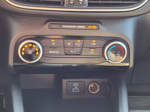 Used 2022 Ford Escape SE image 17