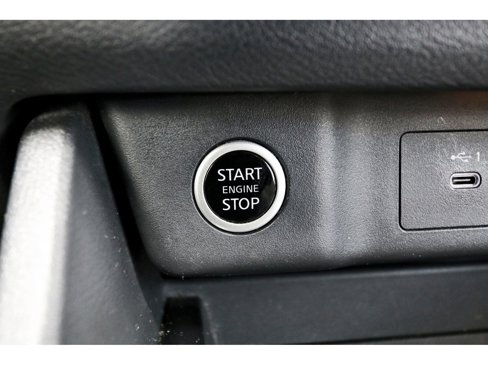 Used 2021 Nissan Rogue S image 27