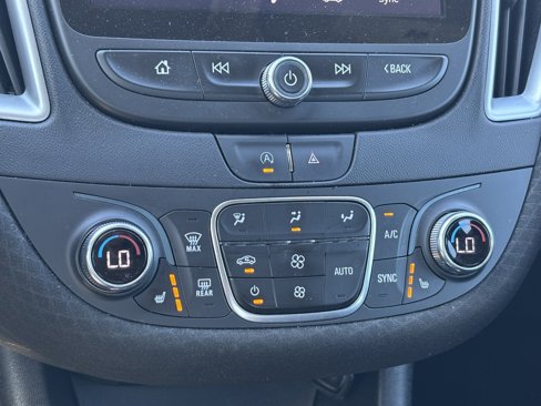 Used 2023 Chevrolet Malibu LT image 9