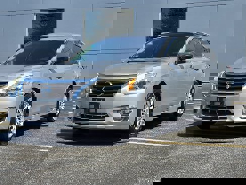 Used 2014 Nissan Altima 2.5 S image 1