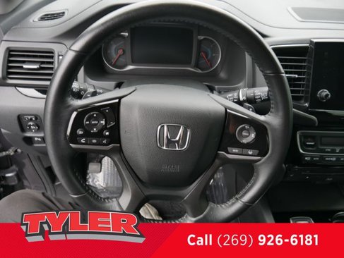 Used 2020 Honda Pilot Touring image 31
