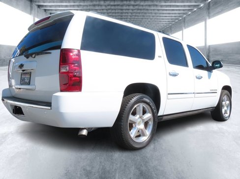 Used 2013 Chevrolet Suburban LTZ image 6