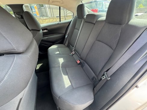 Used 2020 Toyota Corolla LE image 18