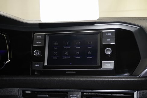 Certified 2023 Volkswagen Jetta SE w/ Panoramic Sunroof Package image 16