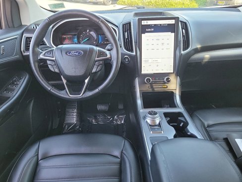 Used 2021 Ford Edge SEL w/ Convenience Package image 4