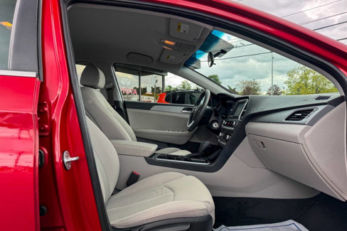 Used 2019 Hyundai Sonata SE image 10