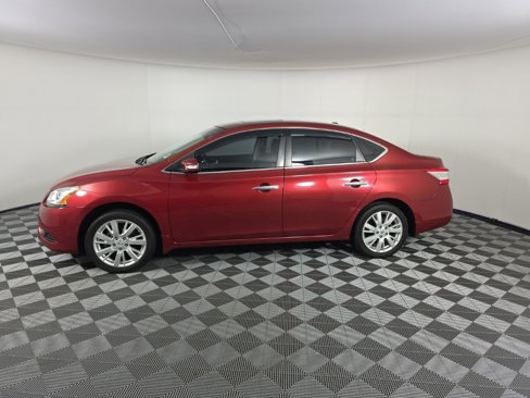 Used 2015 Nissan Sentra SL w/ SL Premium Package image 2