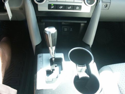 Used 2013 Toyota Camry LE image 12