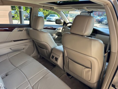 Used 2010 Toyota Avalon XL image 13