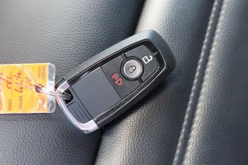 Used 2024 Ford Edge SEL image 33