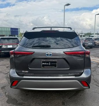 Used 2021 Toyota Highlander Platinum image 6