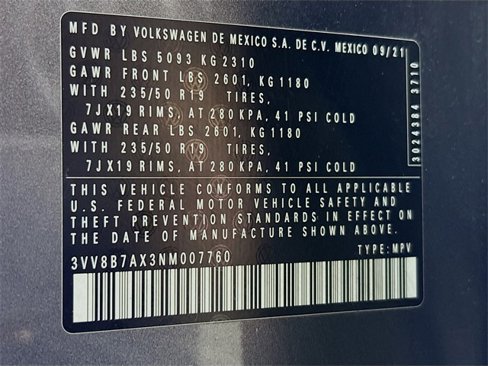 Certified 2022 Volkswagen Tiguan SE R-Line image 32