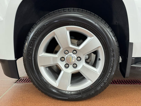 Used 2018 Chevrolet Suburban LS image 8