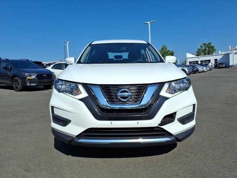 Used 2017 Nissan Rogue S image 2