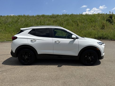 Used 2024 Buick Encore GX Sport Touring image 6