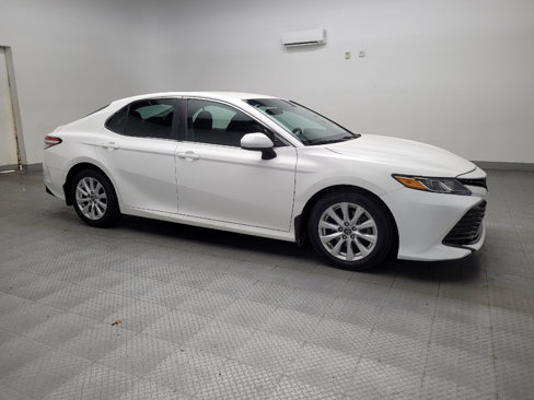 Used 2018 Toyota Camry LE image 11