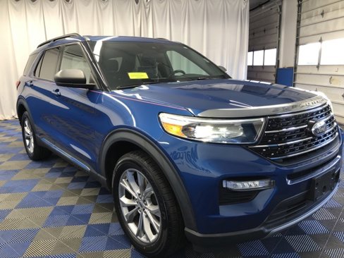 Certified 2020 Ford Explorer XLT w/ Equipment Group 202A image 5
