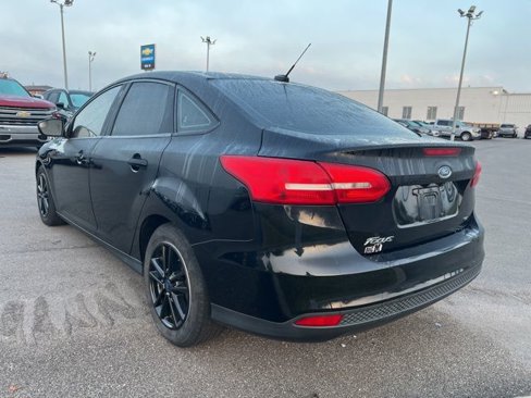 Used 2018 Ford Focus SE image 3