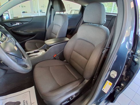 Used 2020 Chevrolet Malibu LT image 12