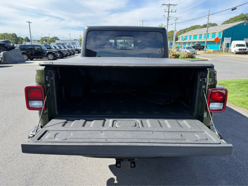 Used 2021 Jeep Gladiator Sport image 8