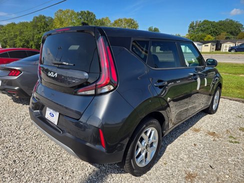 Used 2023 Kia Soul LX w/ Option Group 015 image 4