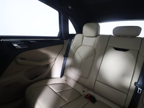 New 2025 Porsche Macan image 15