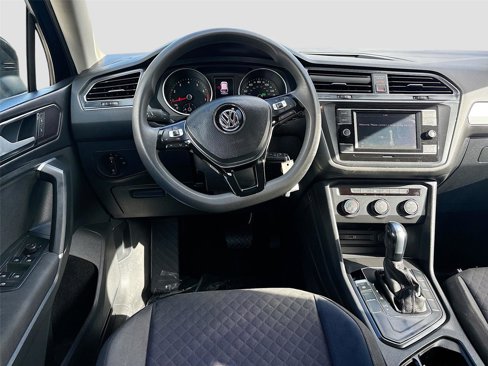 Used 2018 Volkswagen Tiguan S image 25