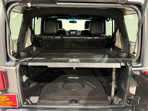 Used 2016 Jeep Wrangler Unlimited Rubicon image 23