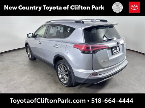 Used 2018 Toyota RAV4 Limited image 5