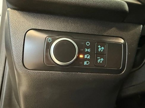Used 2022 Ford Escape SE image 19