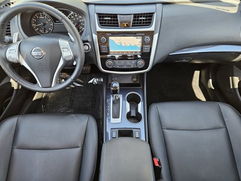 Used 2018 Nissan Altima 2.5 SR w/ SR Midnight Edition image 16