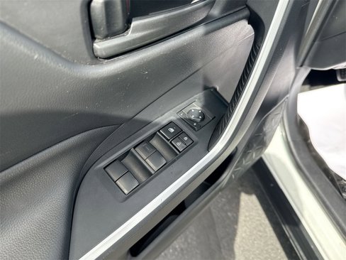Used 2019 Toyota RAV4 LE image 19