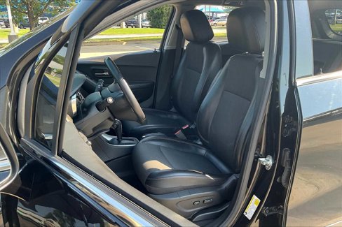 Used 2019 Chevrolet Trax LT w/ LT Convenience Package image 7