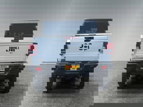 Used 2023 Jeep Gladiator Sport image 4