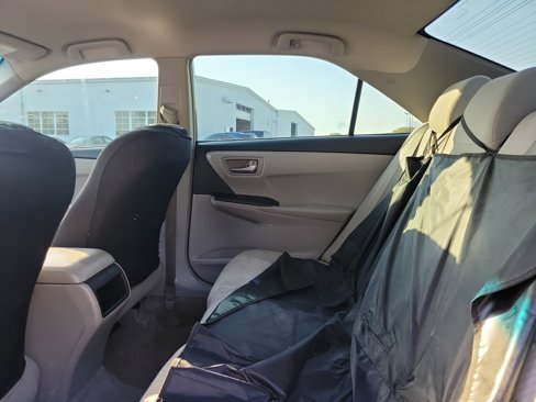 Used 2017 Toyota Camry LE image 11