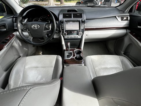 Used 2014 Toyota Camry XLE image 34