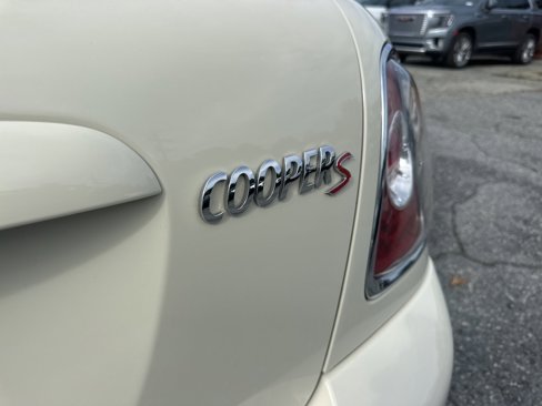 Used 2014 MINI Cooper S image 25