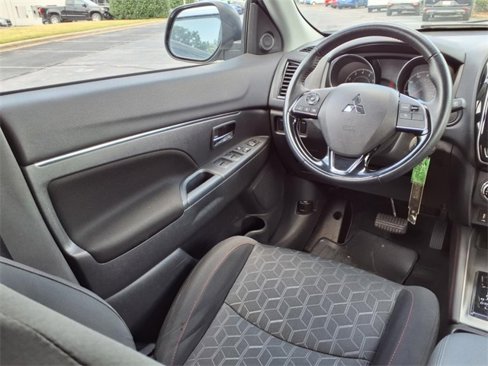 Used 2022 Mitsubishi Outlander Sport LE image 27